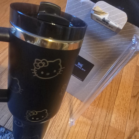 Hello Kitty Stanley Tumbler – BlackStay cute - Picture 3 of 11